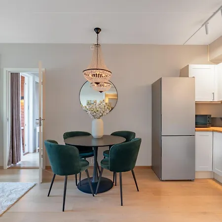 Appartamento With Sunny Balcony By The